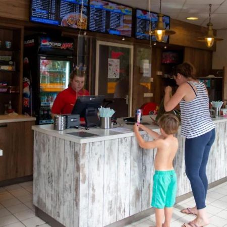 Kajuit423 6Pers 5Sterren Vakantiepark Bergumermeer Aan Het Water In Friesland Met Zwembad Villa Suameer Ngoại thất bức ảnh
