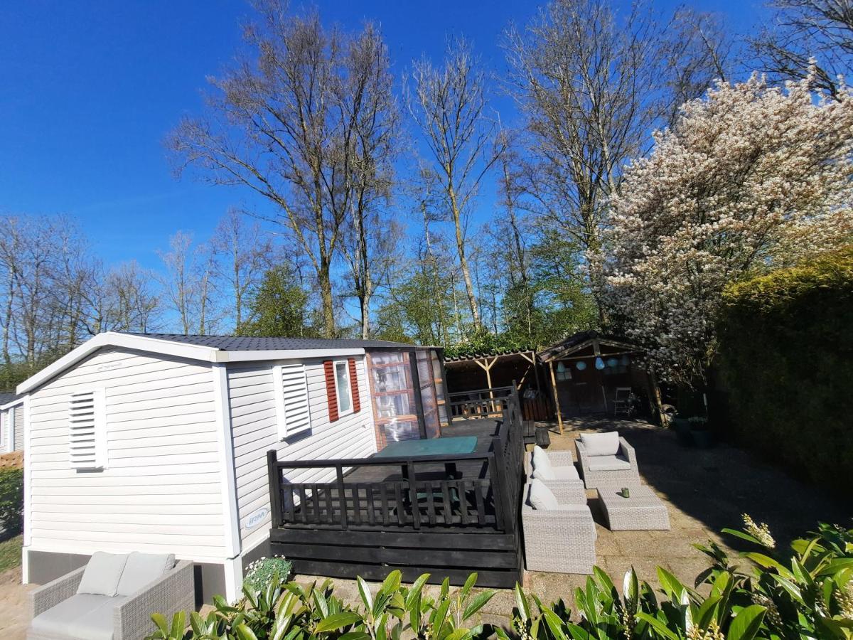 Kajuit423 6Pers 5Sterren Vakantiepark Bergumermeer Aan Het Water In Friesland Met Zwembad Villa Suameer Ngoại thất bức ảnh