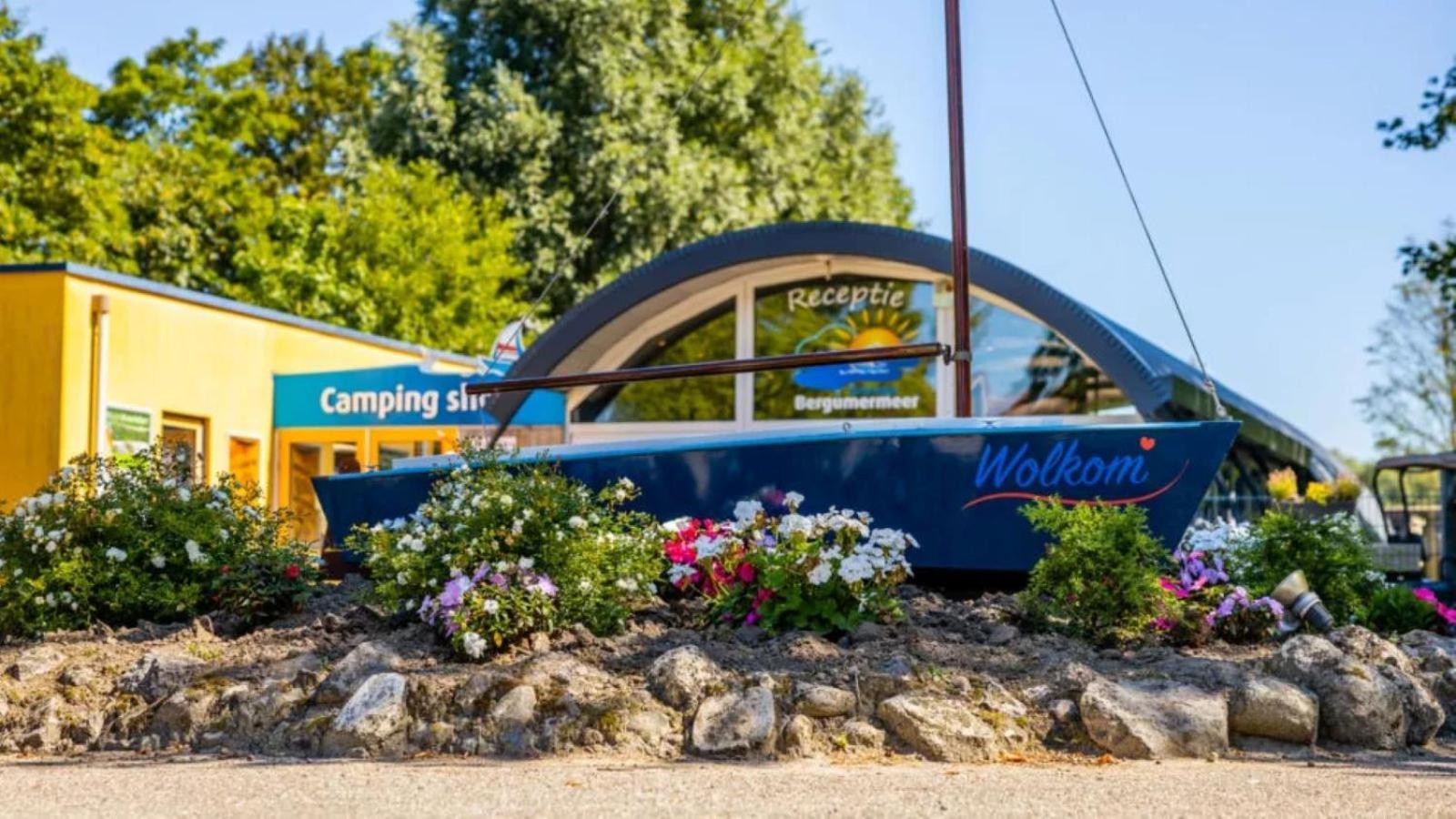 Kajuit423 6Pers 5Sterren Vakantiepark Bergumermeer Aan Het Water In Friesland Met Zwembad Villa Suameer Ngoại thất bức ảnh